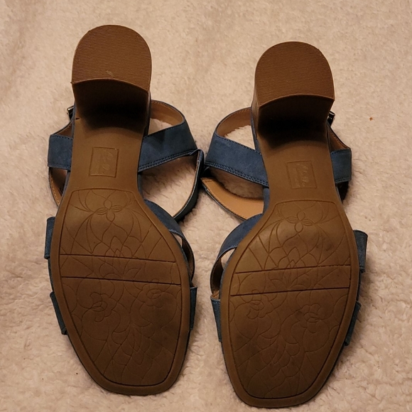 True Comfort Sandals - Picture 3 of 3